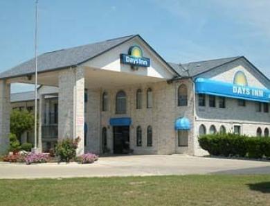 Days Inn Windcrest By Wyndham San Antonio Exterior photo